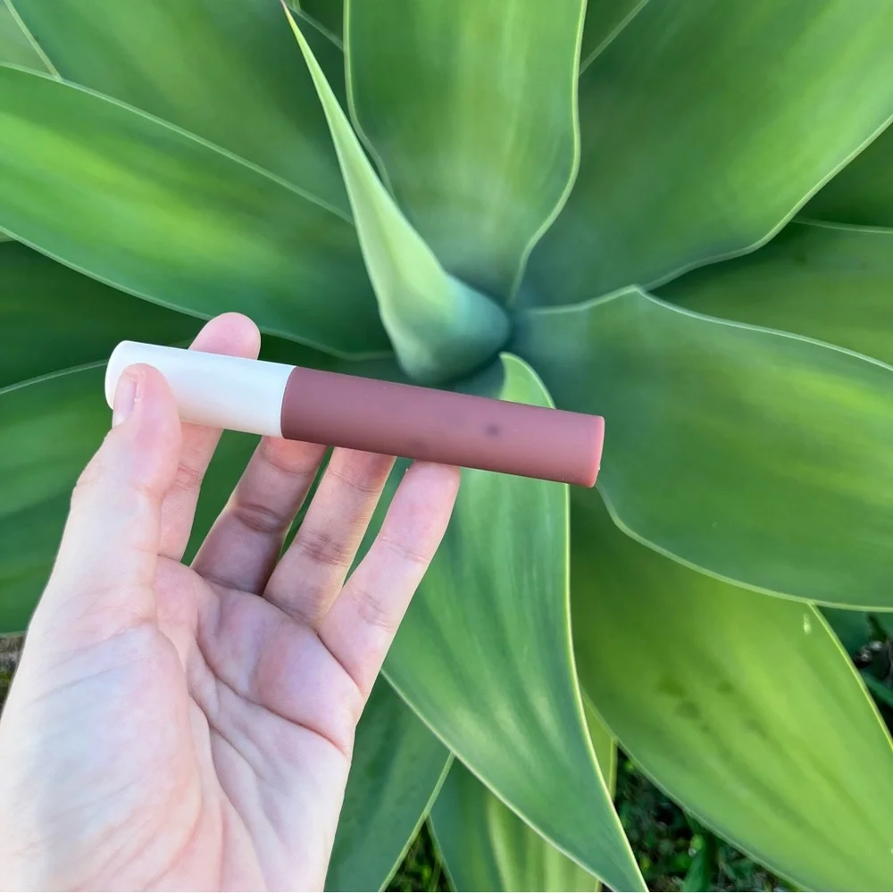 NWOT Rare Beauty Matte Lip Soufflé • Fearless
